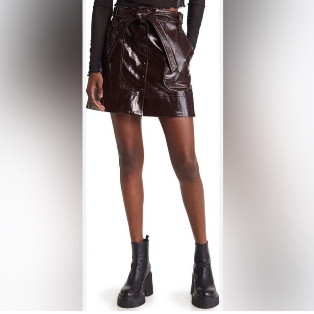 NWT Topshop faux leather belted mini skirt - Picture 2 of 8